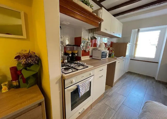 Διαμέρισμα Many *