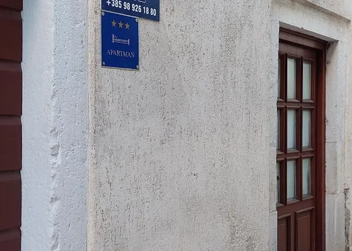 Many * Rovinj